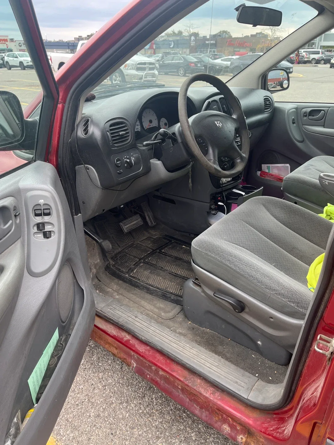 Red dodge Caravan image indicator(5)