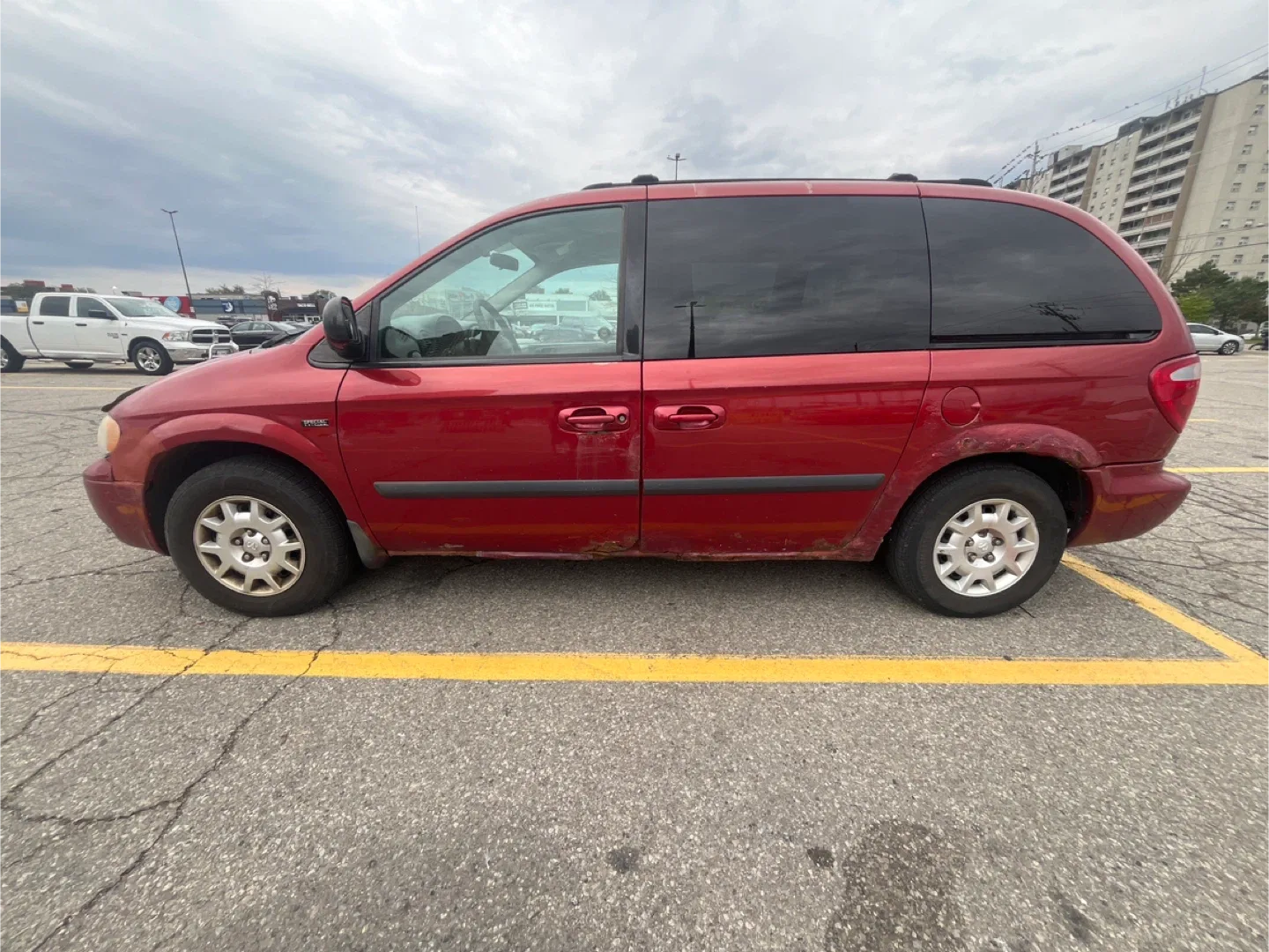 Red dodge Caravan image indicator(2)