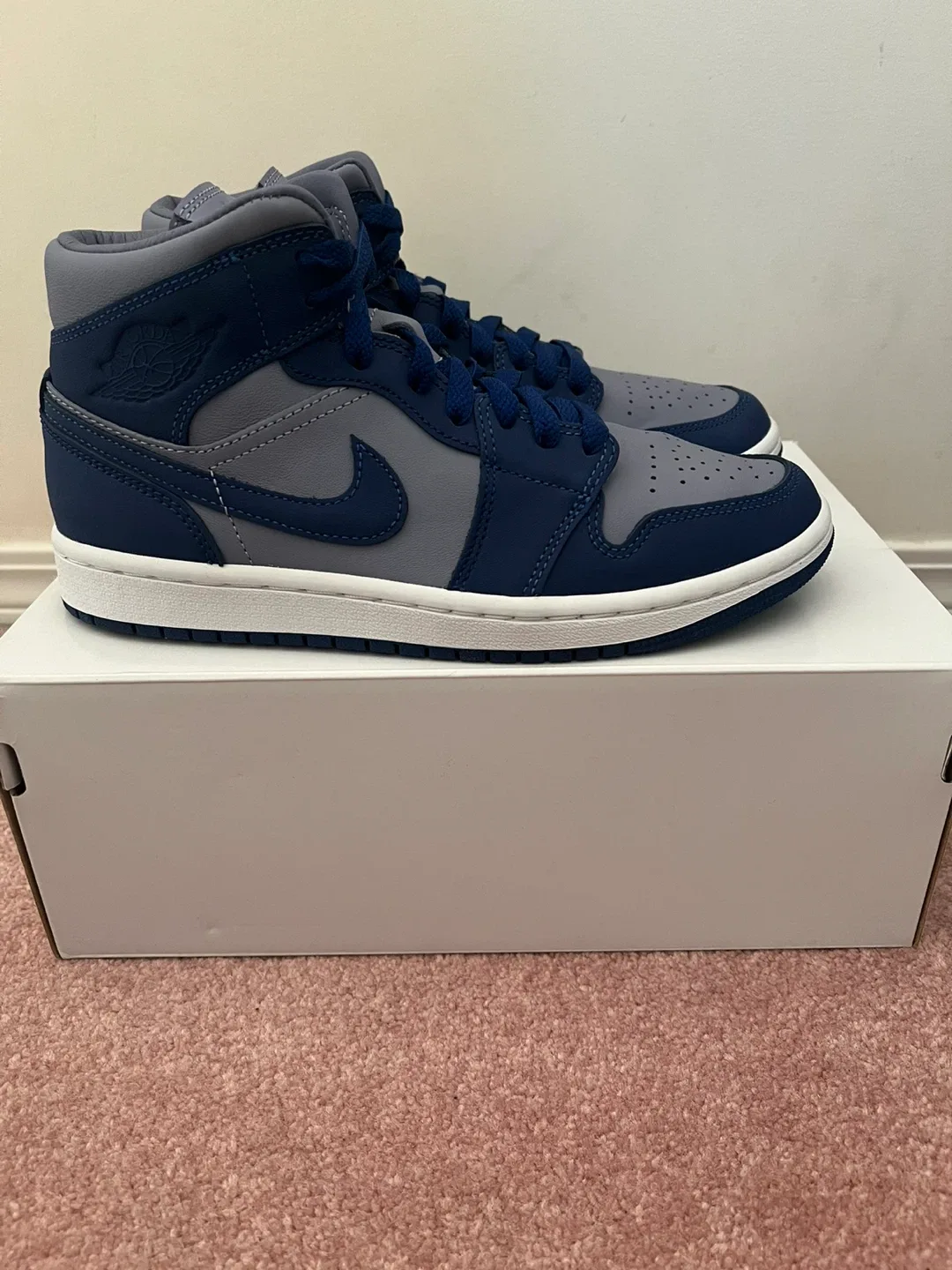 Air Jordan 1 Mid SE Shoes - Size 7 Women’s - Royal Blue/ Purple image indicator(4)
