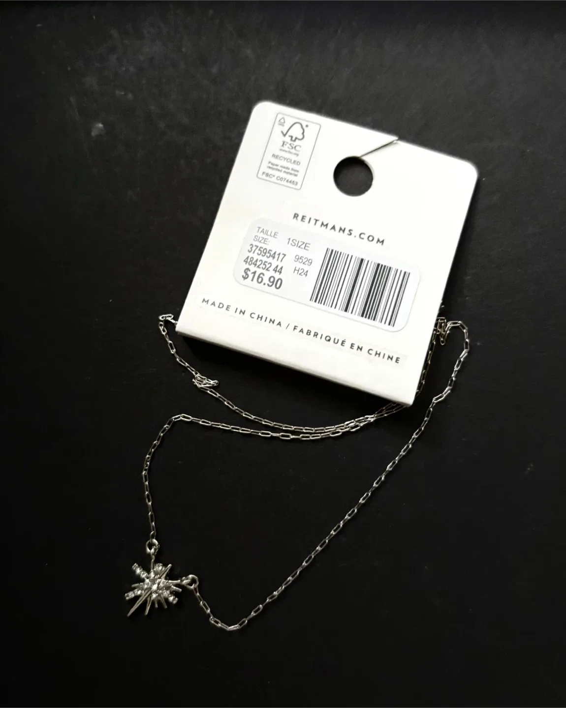 Snowflake Necklace (brand new ) image indicator(3)