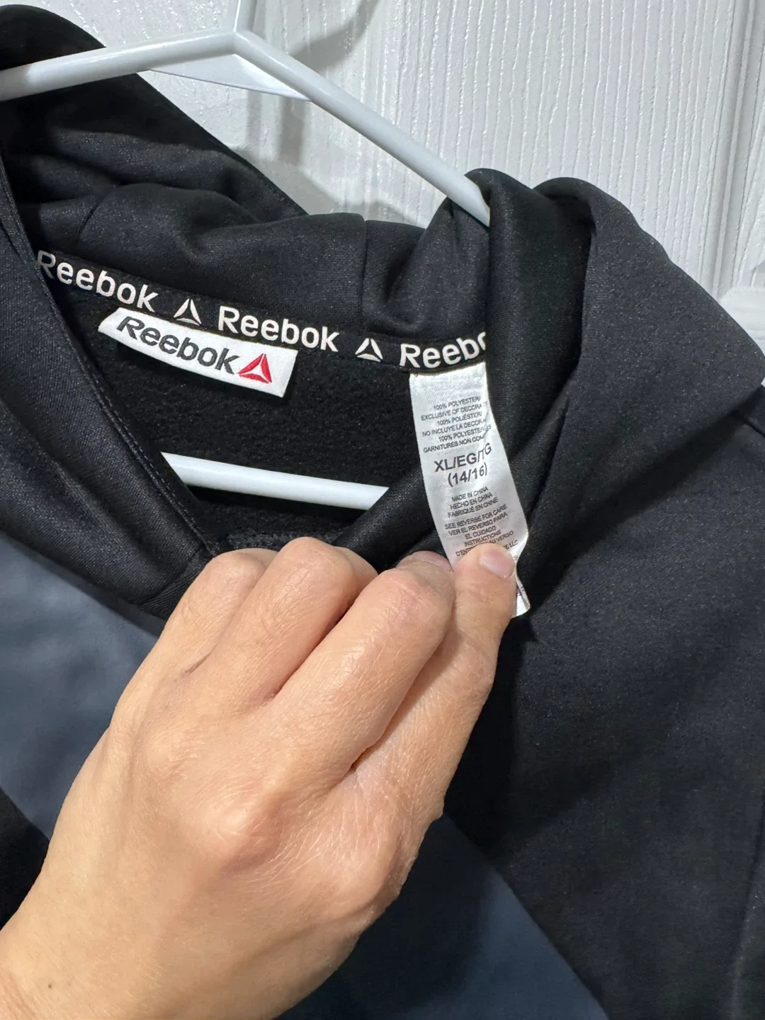 REEBOK HOODIE BOYS 14-16 NEW WITHOUT TAG NO DAMAGES image indicator(2)