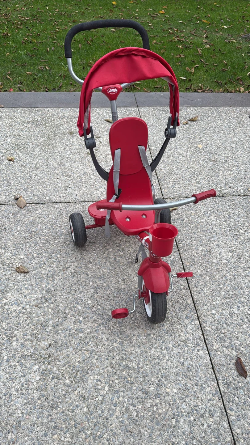 Radio Flyer Steer & Stroll Red Trike - photo 4