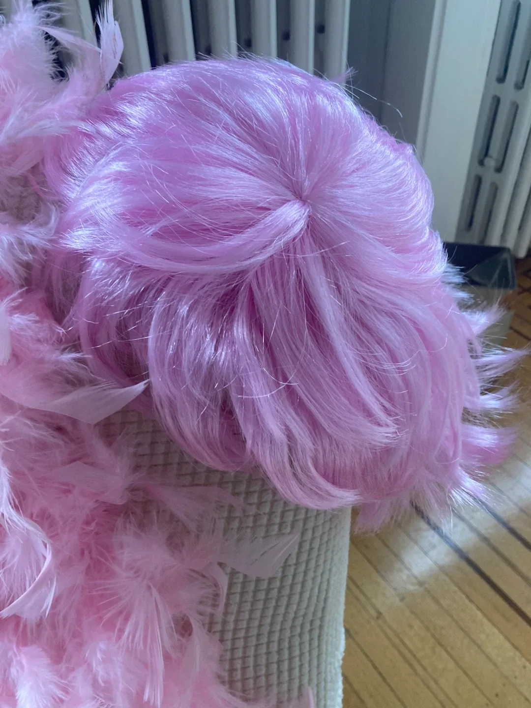 Halloween Pink Wig and Feather Boa Costume image indicator(2)