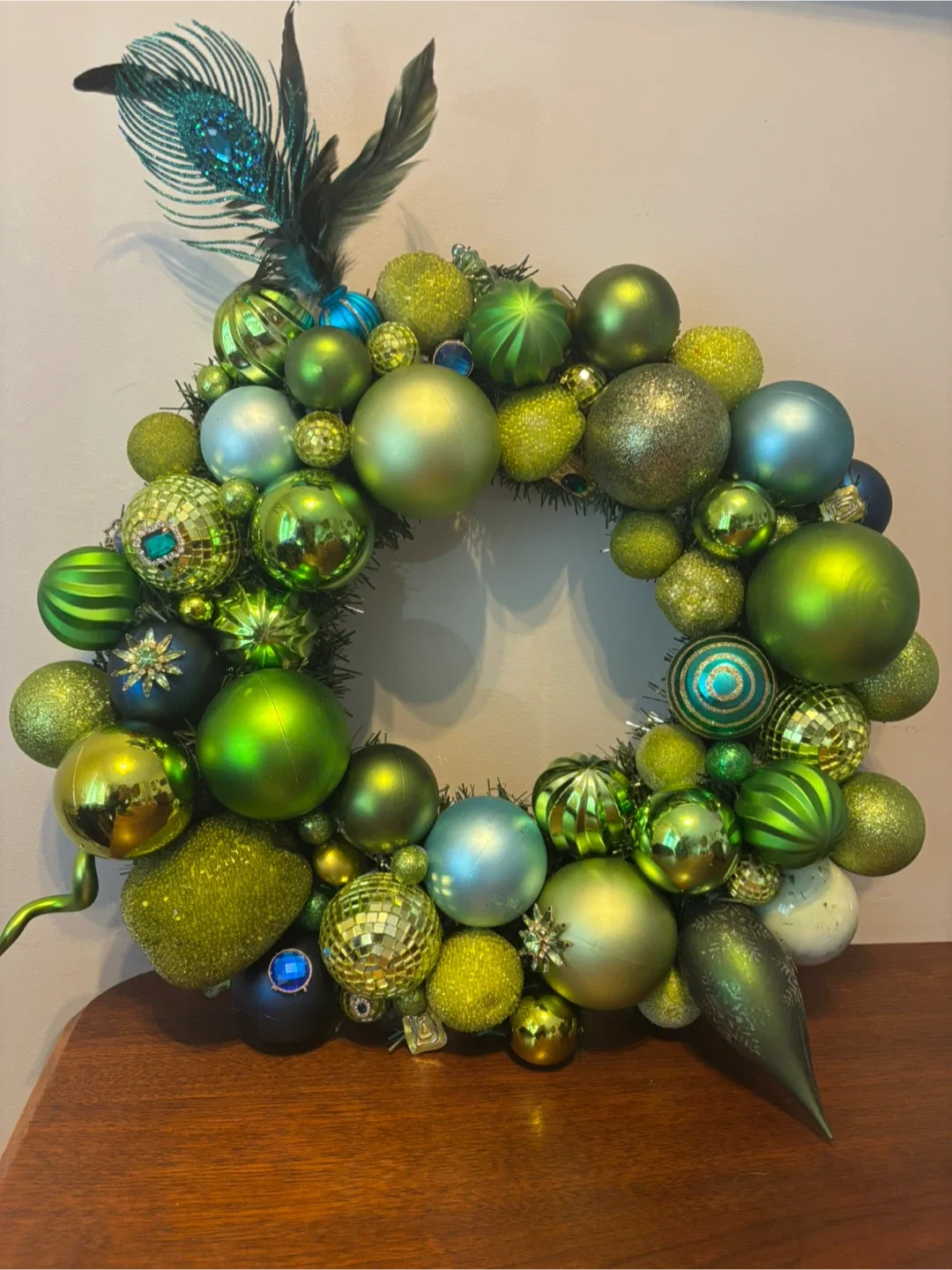 Festive Green Christmas Ornament Wreath thumbnail