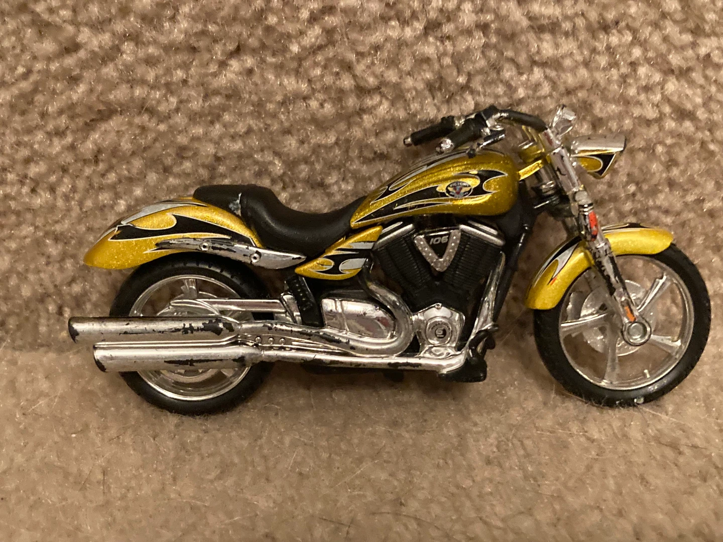 Victory 106 Motorcycle Model - photo 2
