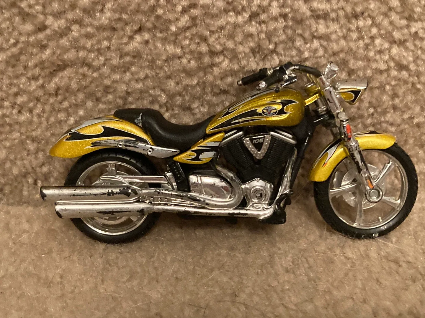Victory 106 Motorcycle Model image indicator(2)