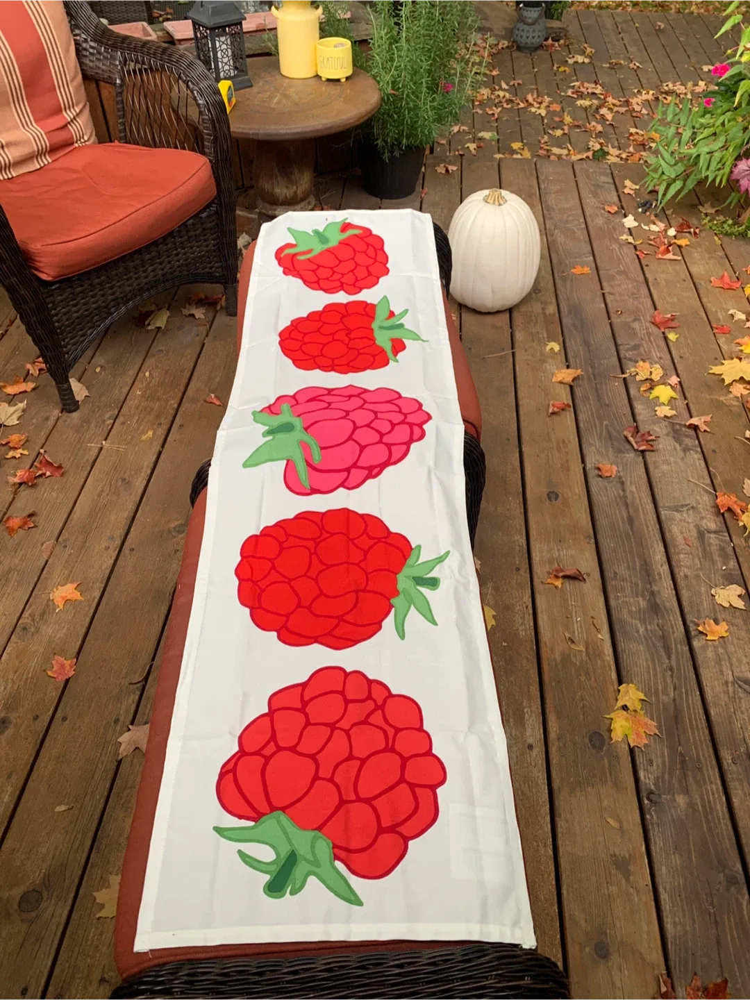 IKEA SOMMAR 2015 Table Runner - Raspberry Design thumbnail