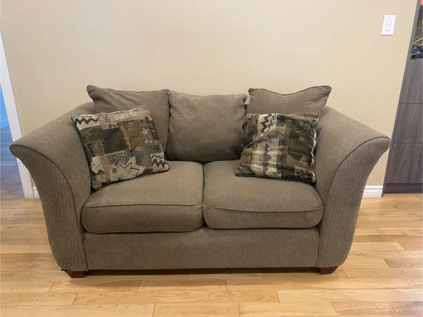 Beautiful Brown Upholstered Loveseat Sofa (CAN DELIVER)