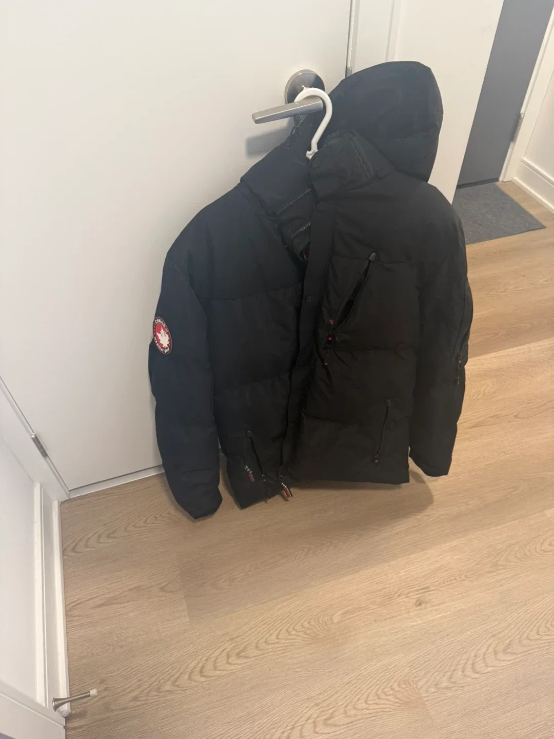 Canada Weather Gear Black Puffer Jacket image indicator(5)