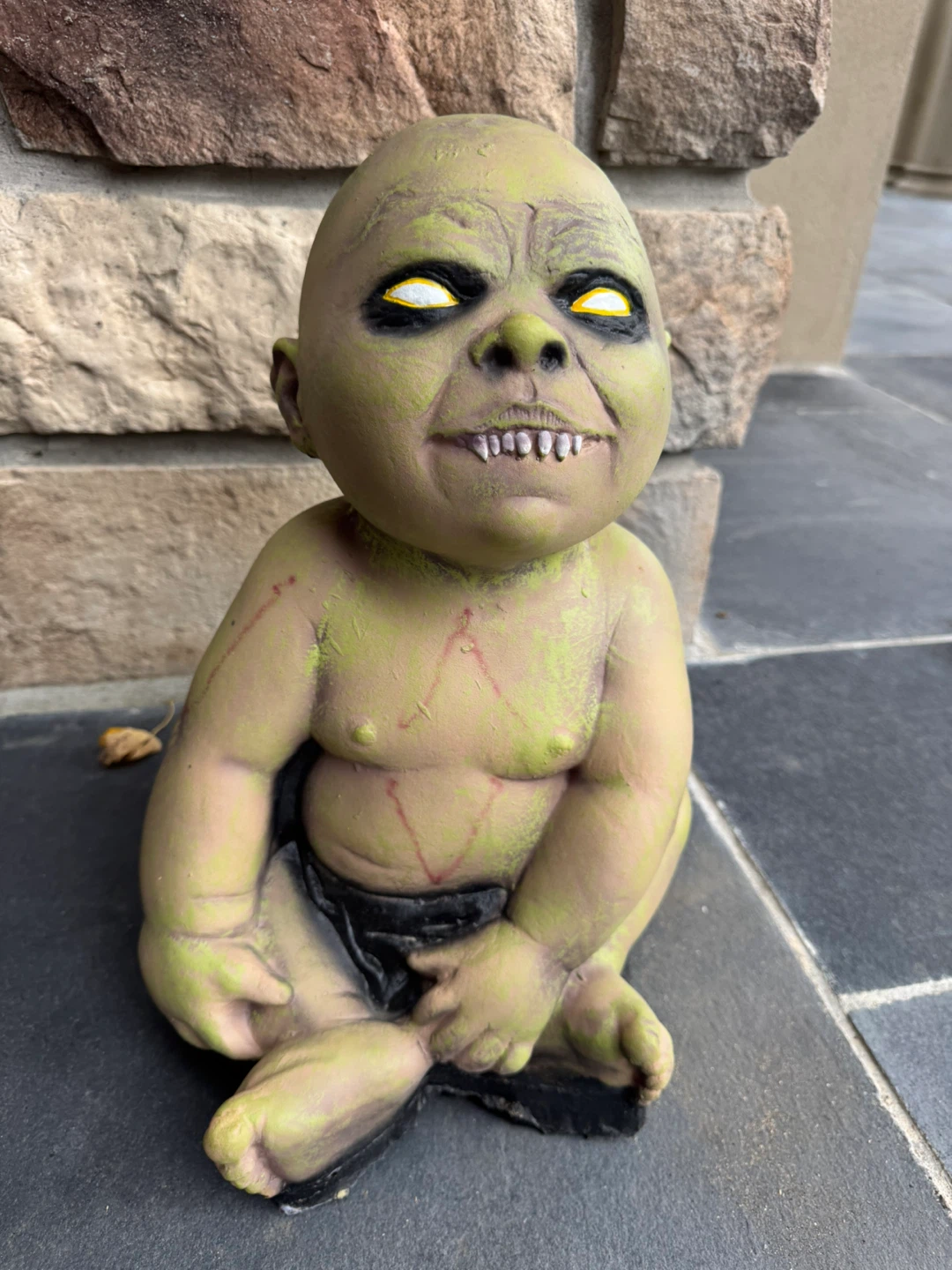 Clobberin' Claude Zombie Babies Animated Prop - photo 2