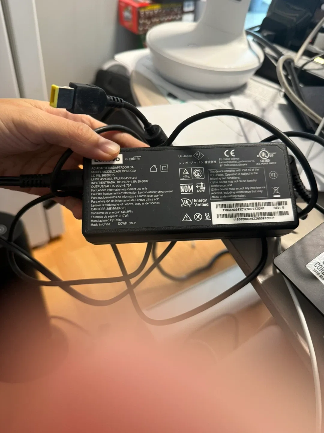 Lenovo 135W AC Adapter