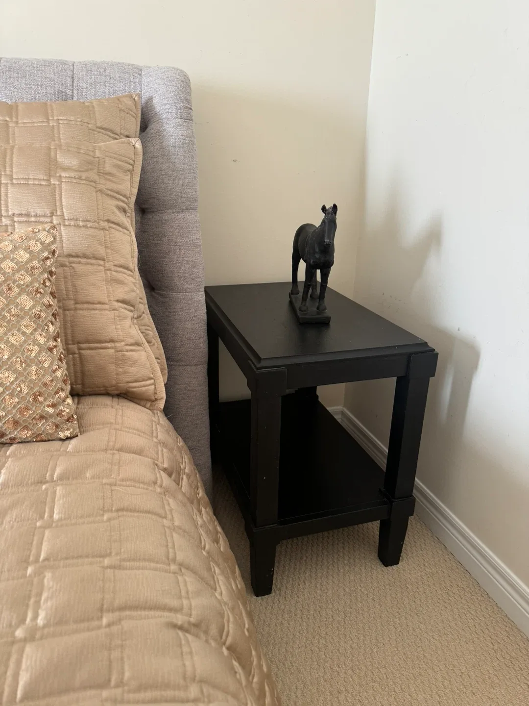 Black Side Table image indicator(3)