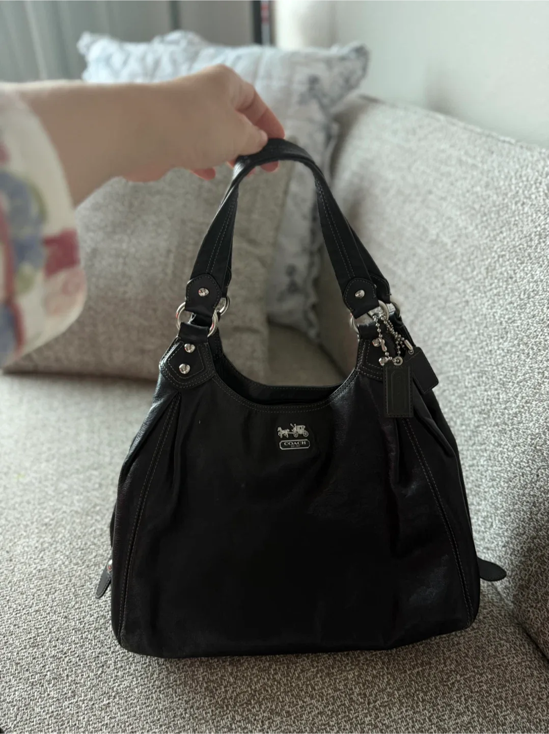 Coach Black Leather Hobo Bag image indicator(3)