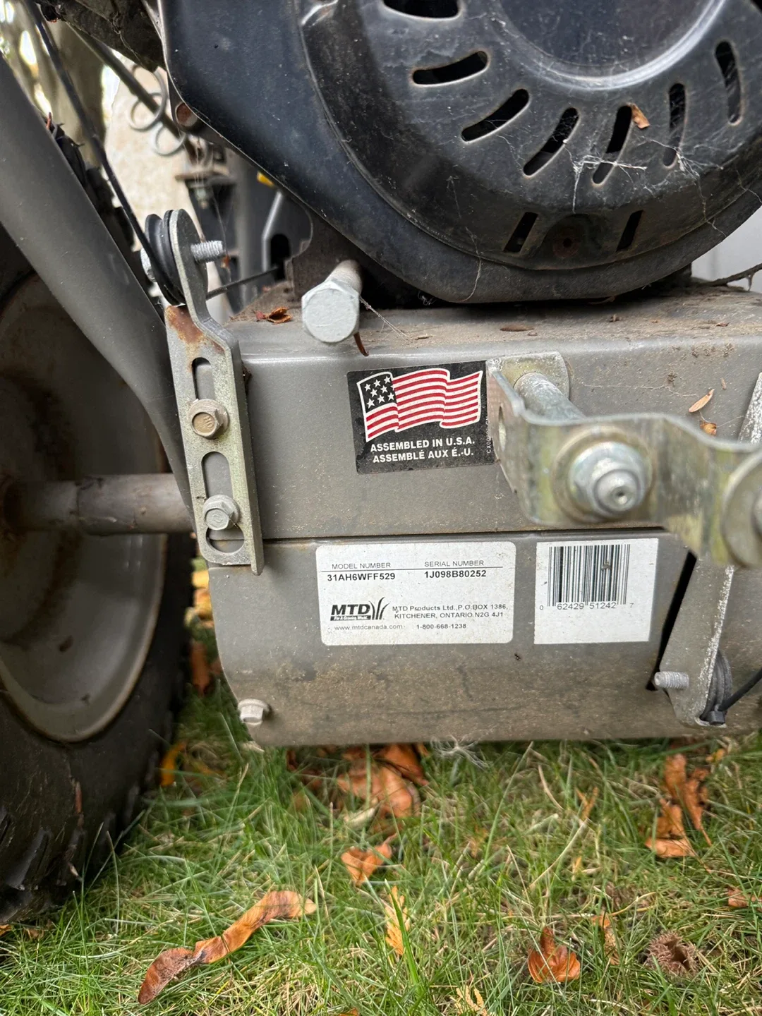 MTD Pro 26" Snowblower - Electric Start image indicator(2)