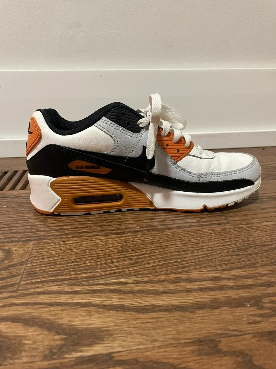 Nike Air Max 90 - White/Black/Orange image indicator(3)