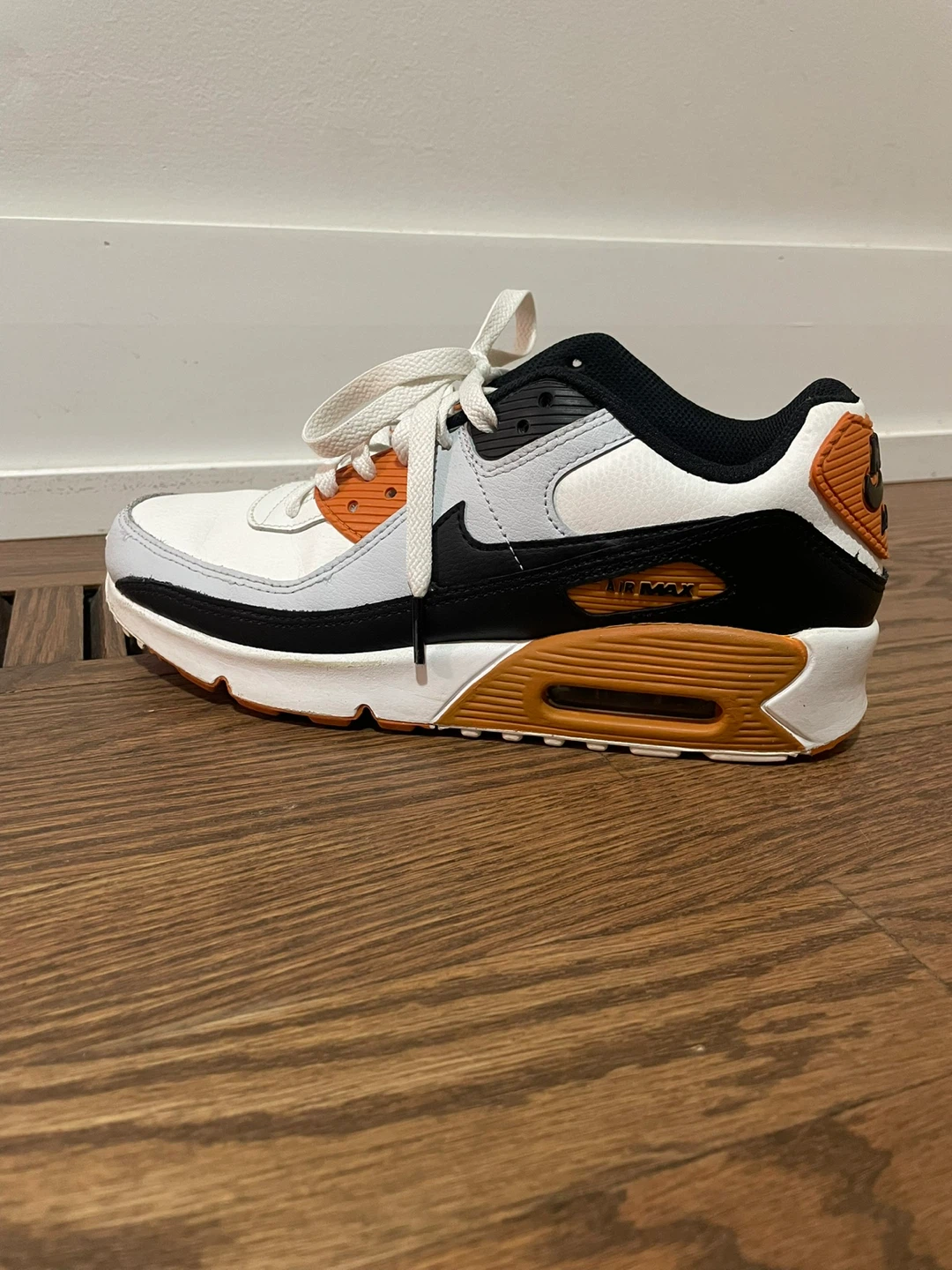 Nike Air Max 90 - White/Black/Orange