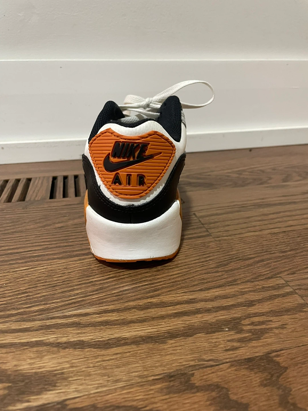 Nike Air Max 90 - White/Black/Orange - photo 2