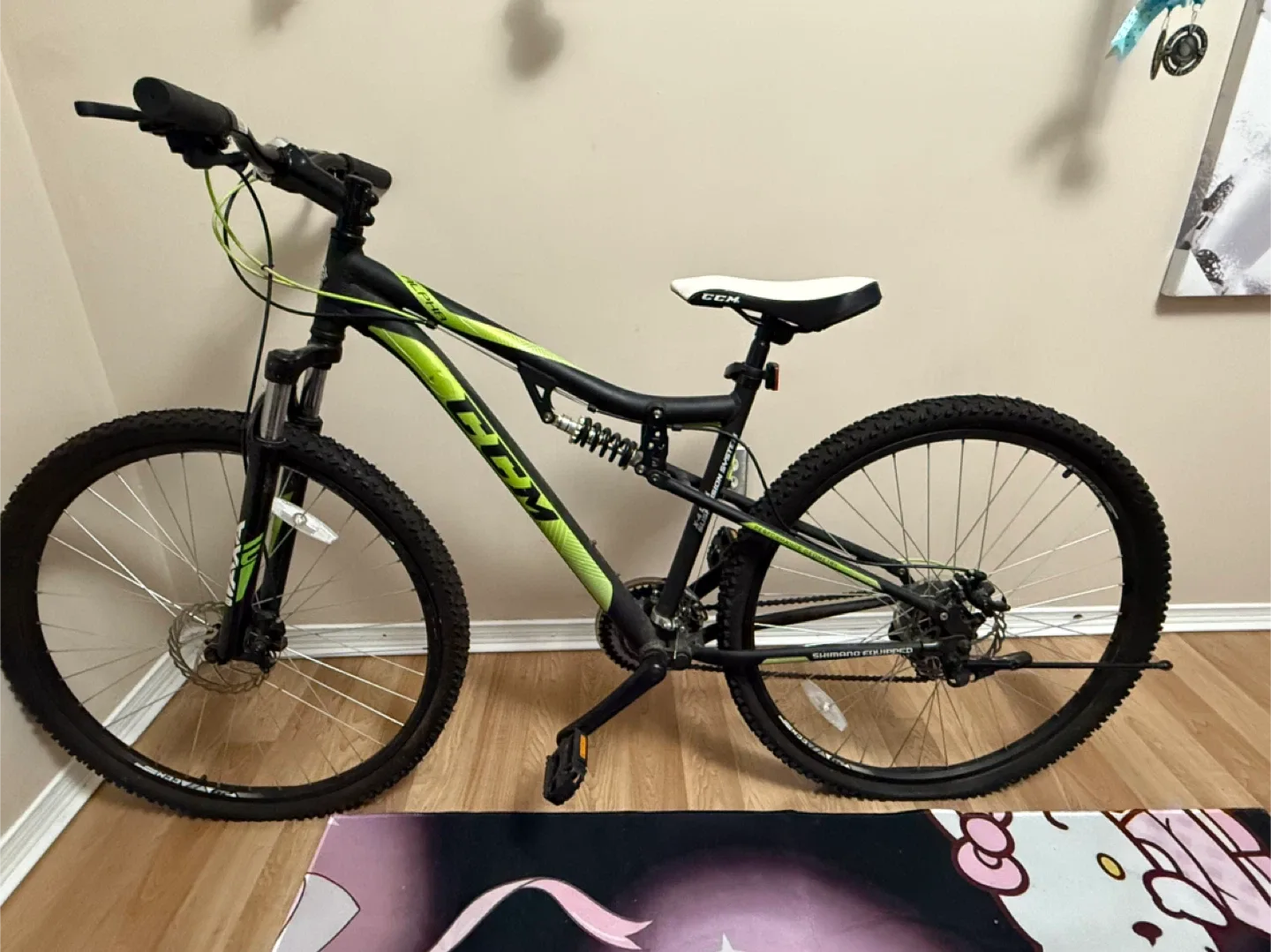 CCM Mountain Bike - Black & Green image indicator(5)