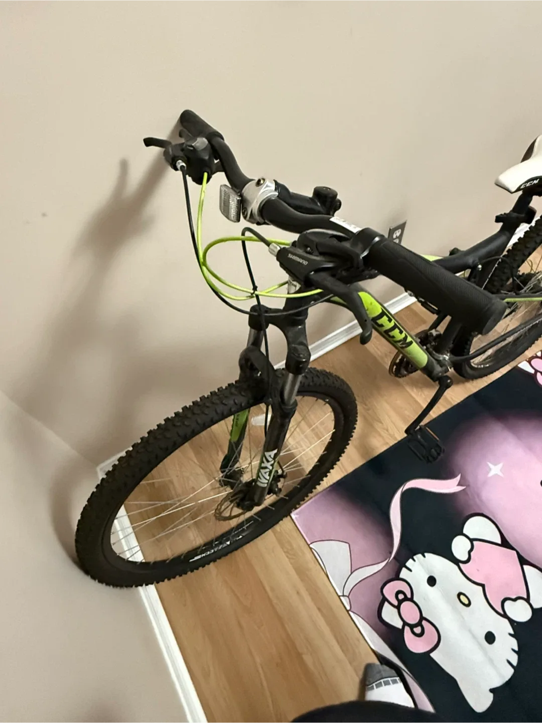 CCM Mountain Bike - Black & Green image indicator(3)