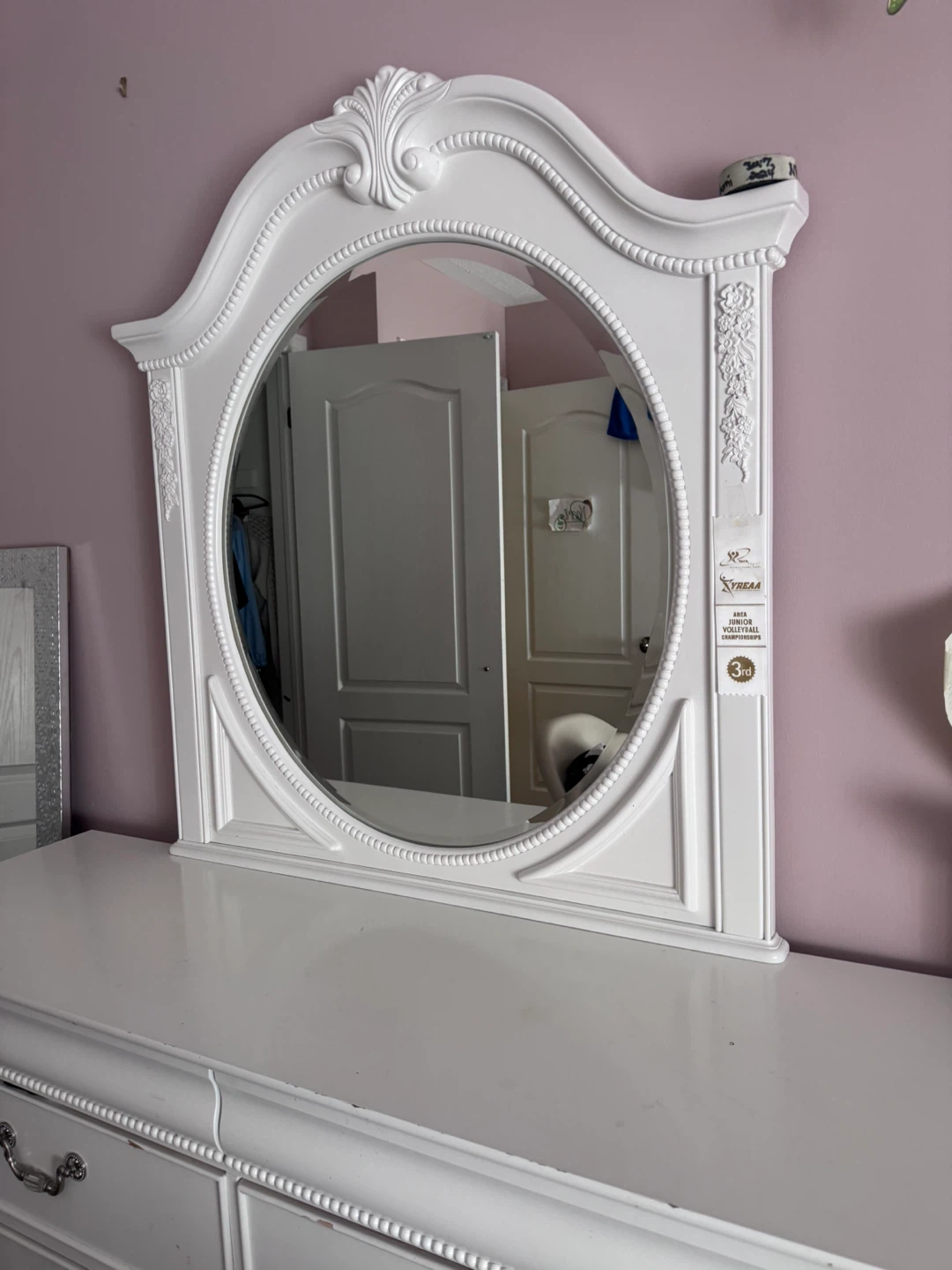 White Ornate Queen Size Bed Frame & Dresser - photo 3