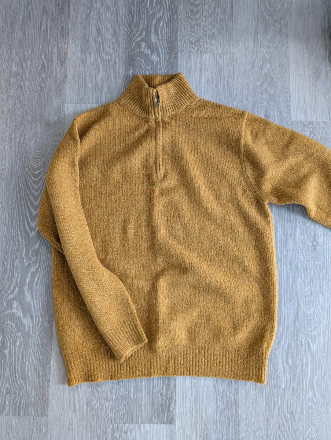 Uniqlo Men's Half Zip Sweater - Size L