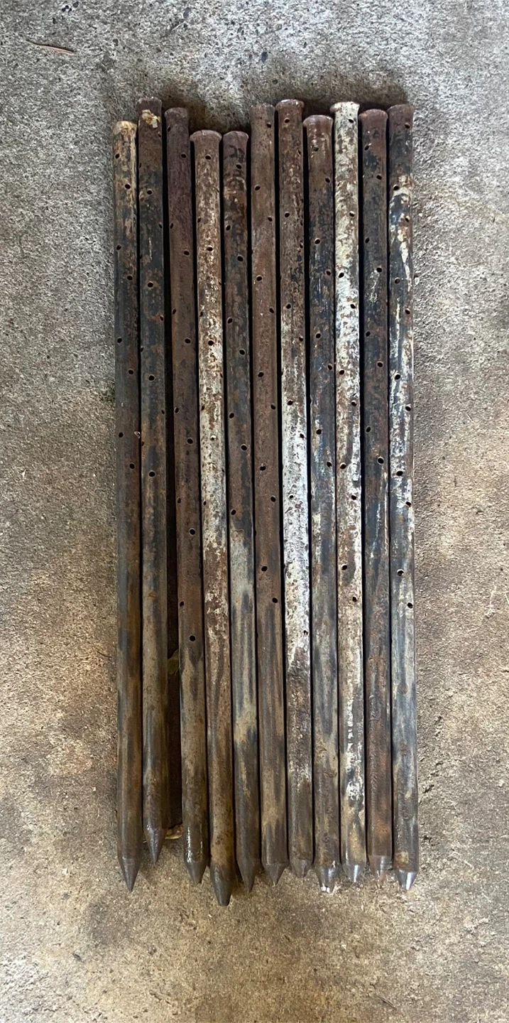 Metal concrete & Garden Stakes - Set of 11
