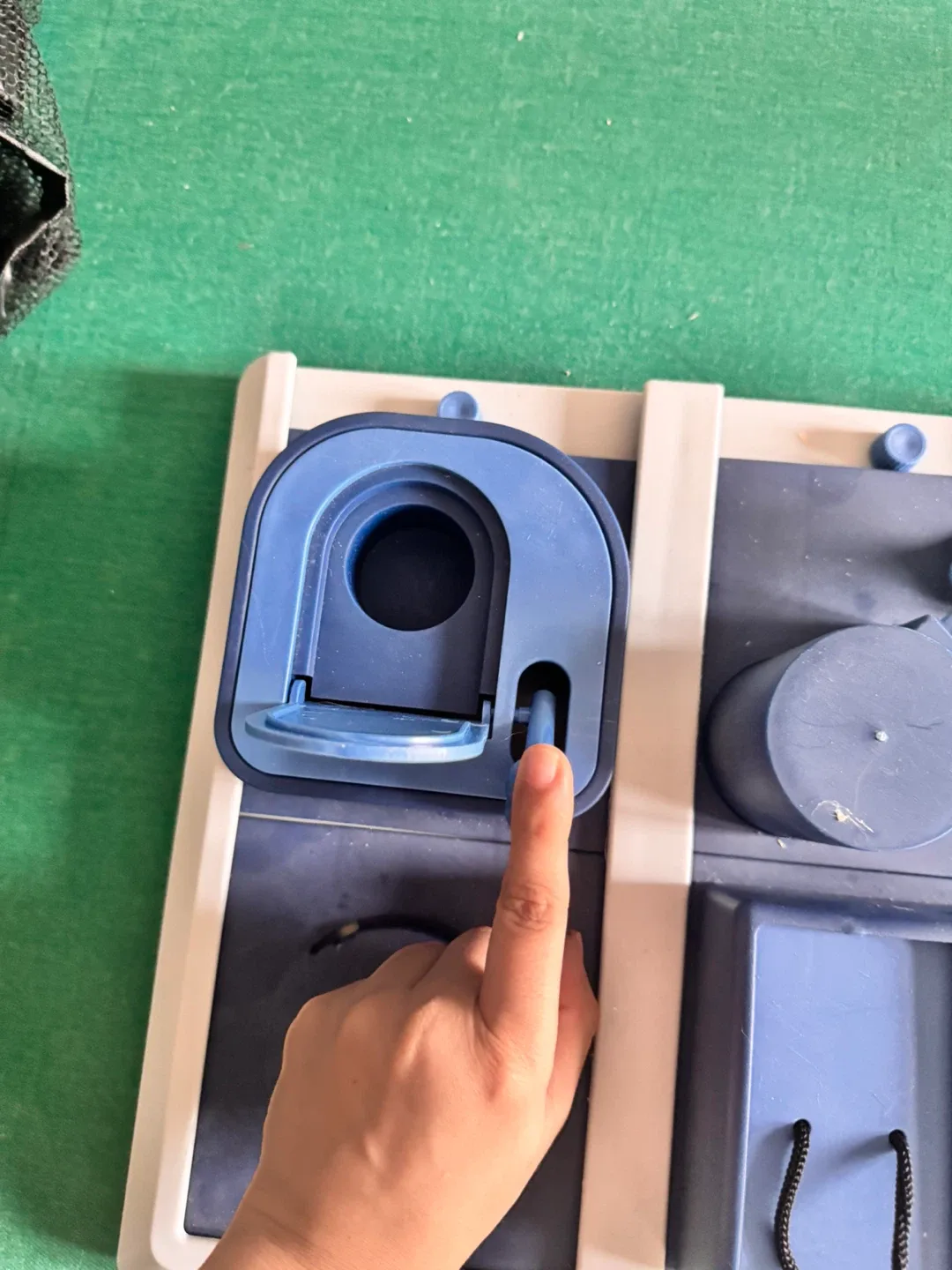 Dog Puzzle Activity Board image indicator(3)