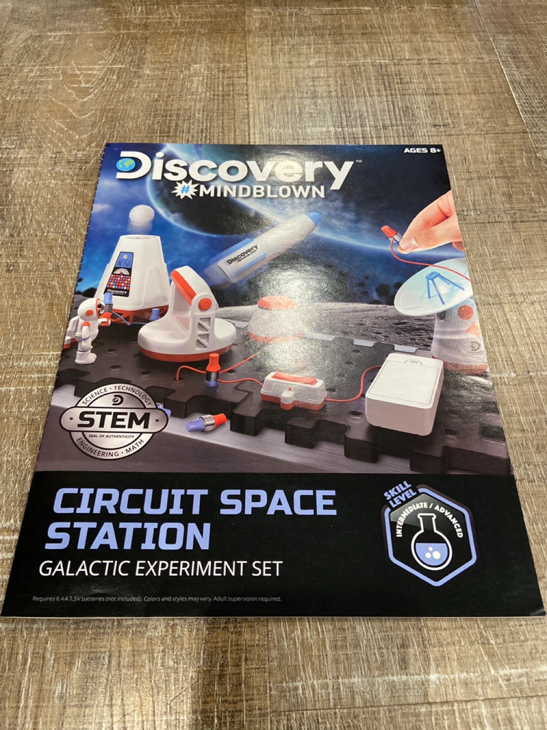 Discovery Mindblown Circuit Space Station - photo 2