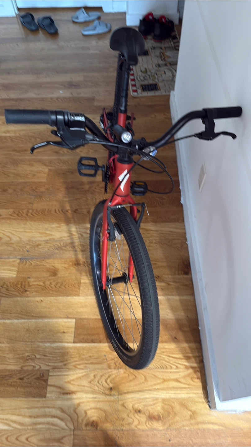 Specialized Hotrock 24 inch Kids Bike - Red - photo 2