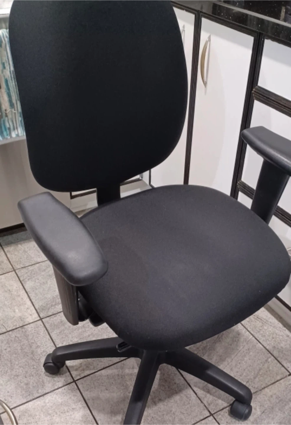 Black Office Chair with Armrests - photo 4