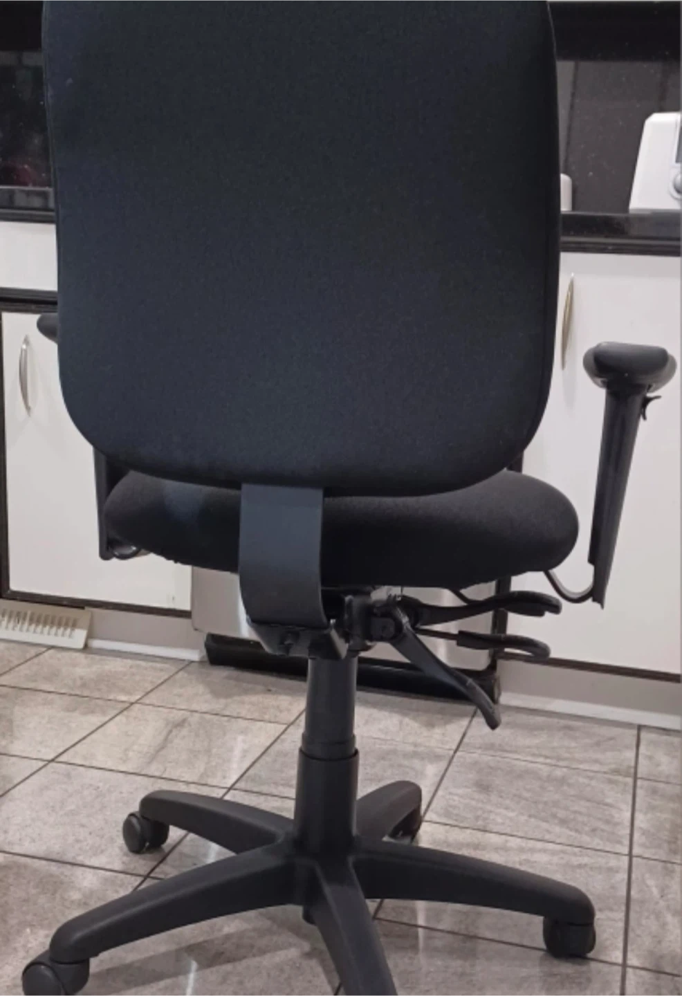 Black Office Chair with Armrests - photo 3