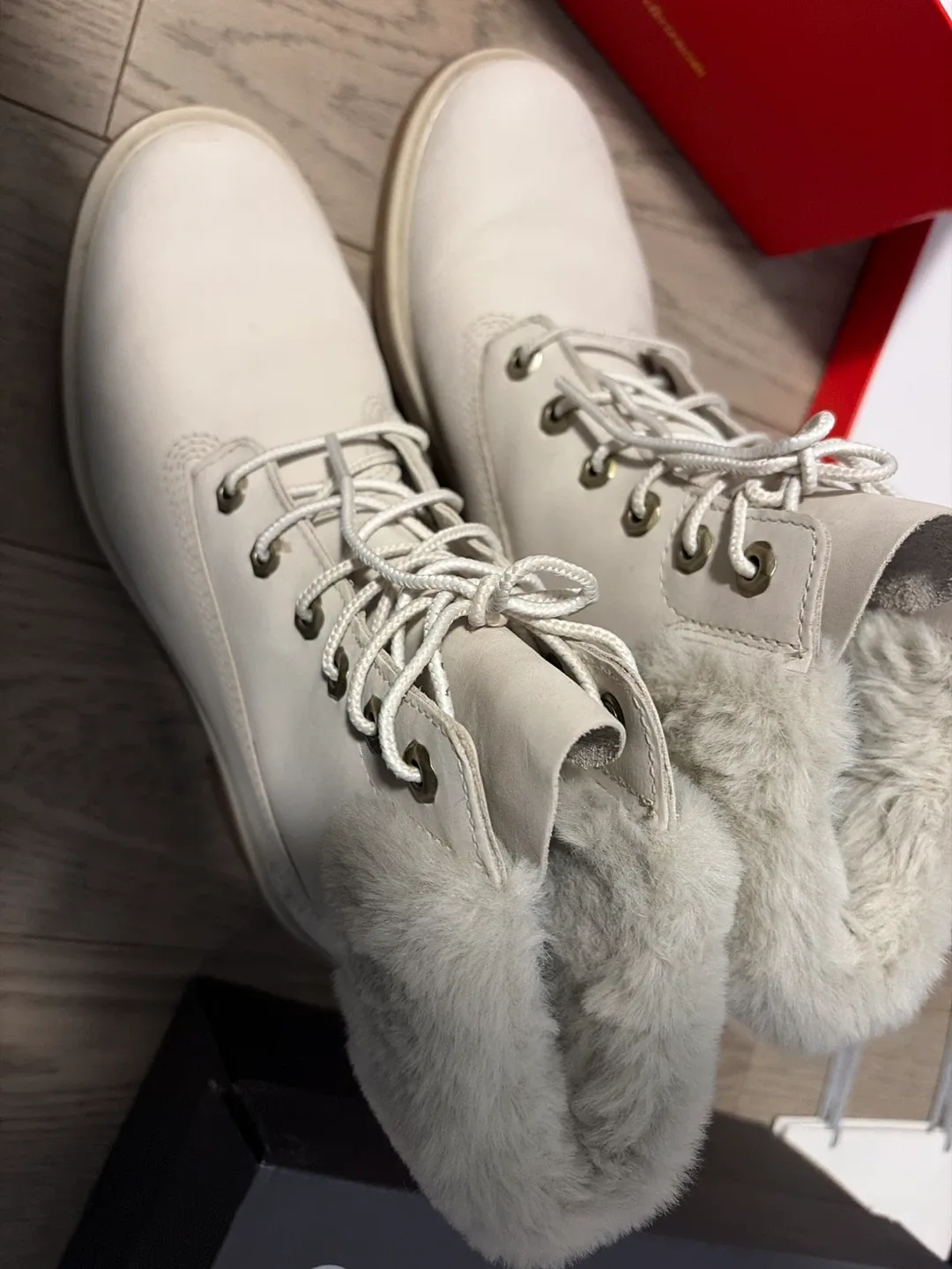 Timberland Ankle Boots - Size 7.5 image indicator(2)