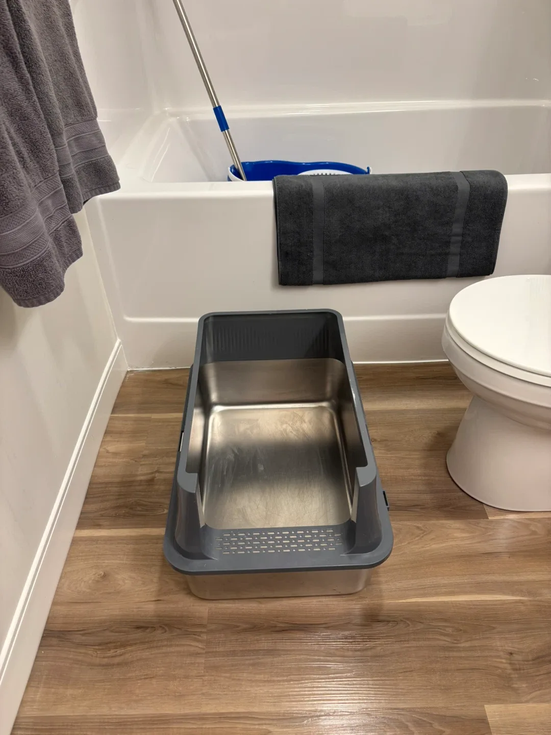 Cat Litter Box + Scoop + Tidy Cats Litter image indicator(2)