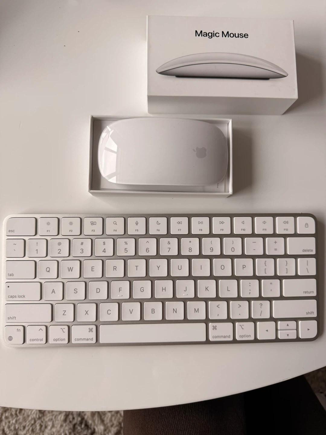Apple Magic Mouse & Keyboard