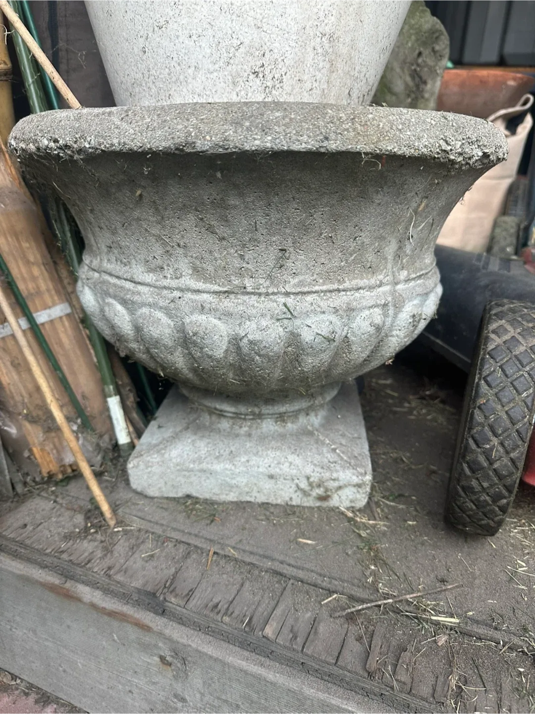 🥕 Concrete Garden Urn thumbnail