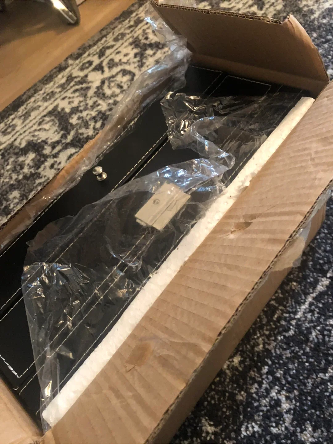 Beautiful brand new Watch & Jewelry Box Organizer image indicator(7)