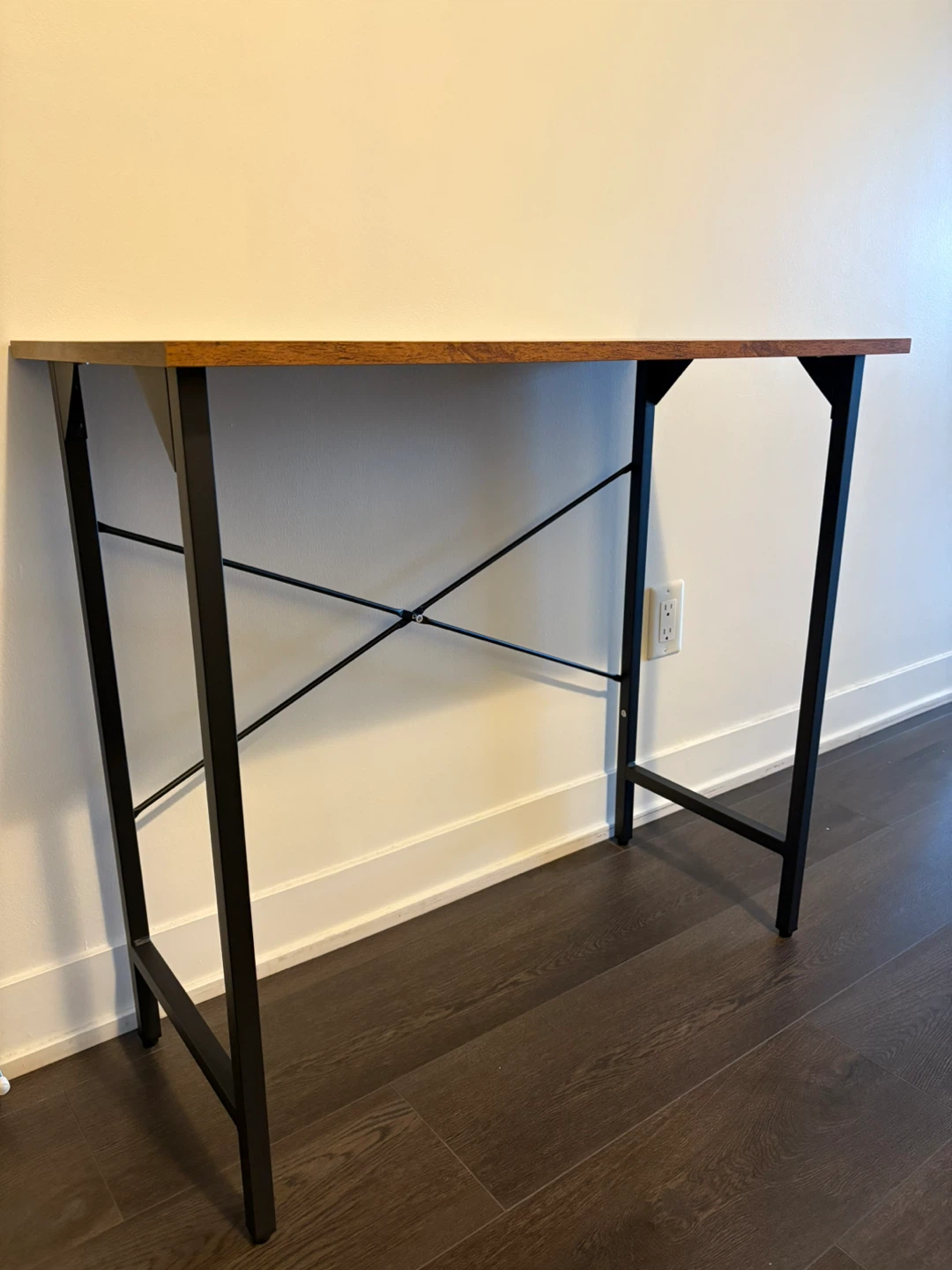 Computer table