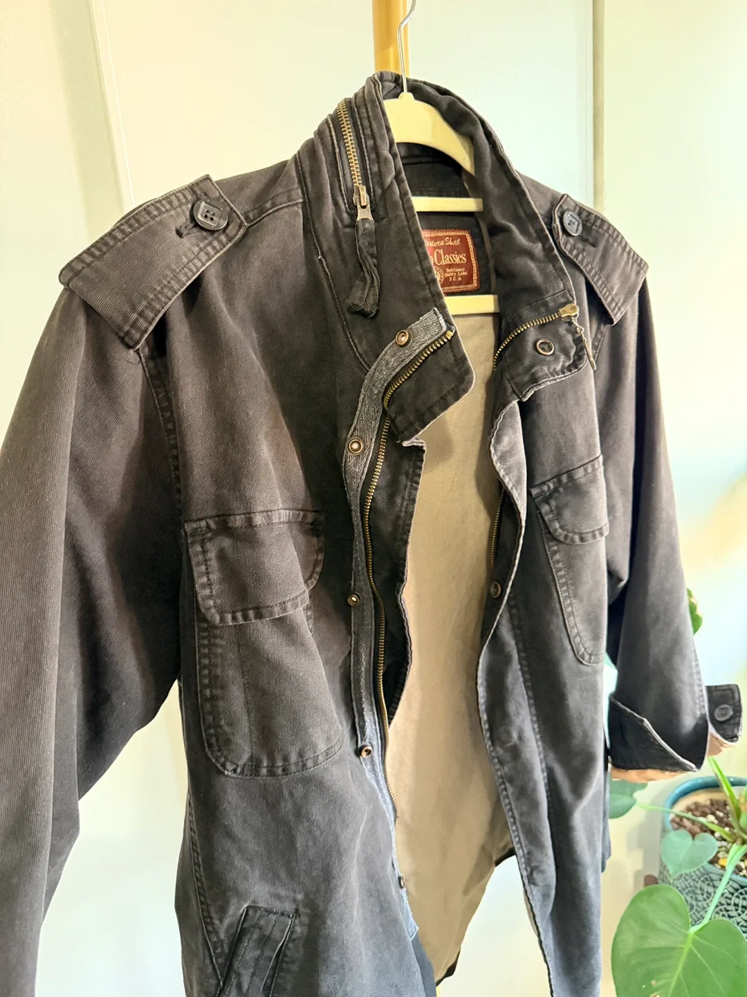 Marlboro Classics Black Jacket - Size Medium image indicator(3)