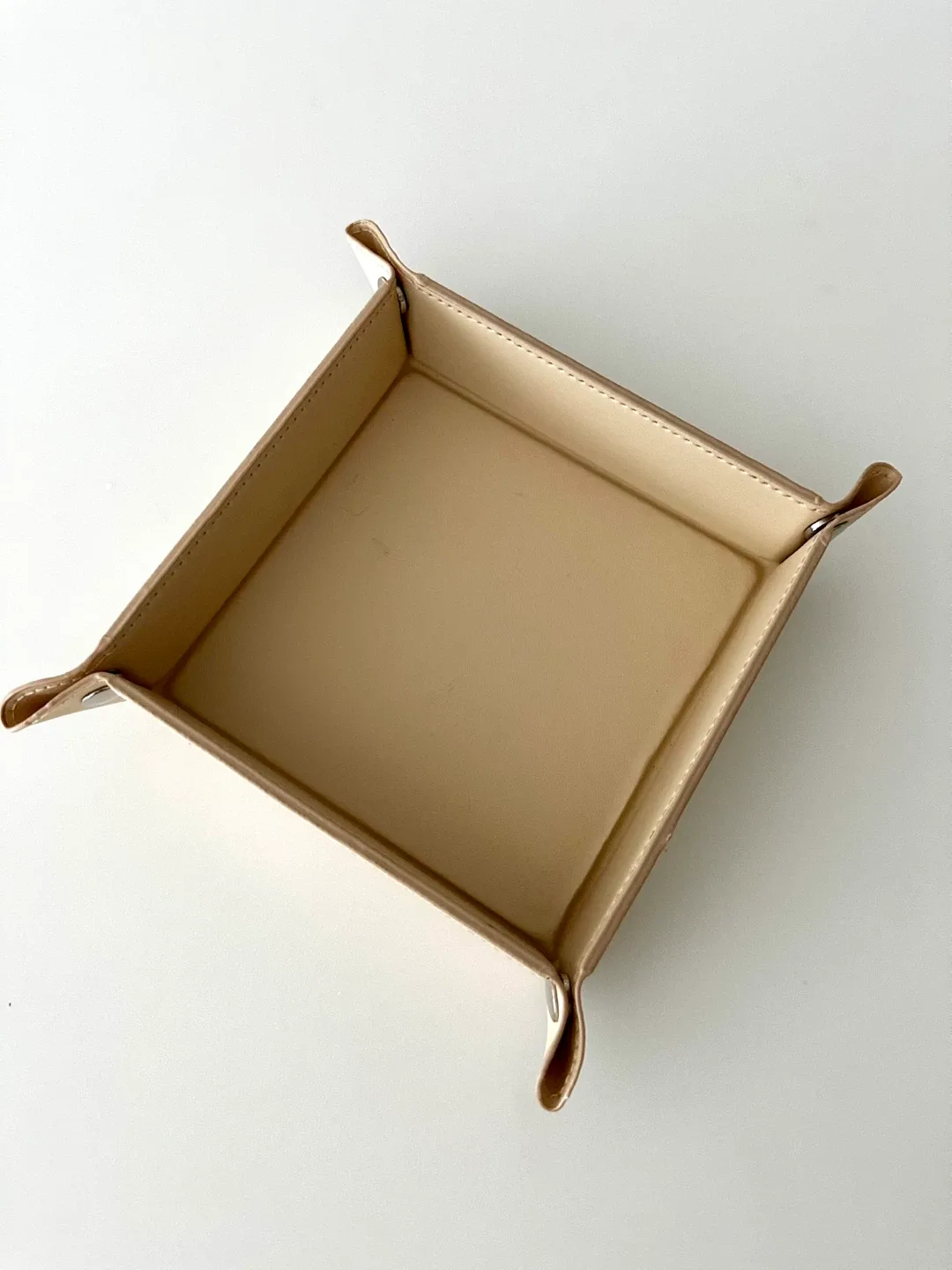 Multifunctional Small Storage Tray Beige image indicator(6)