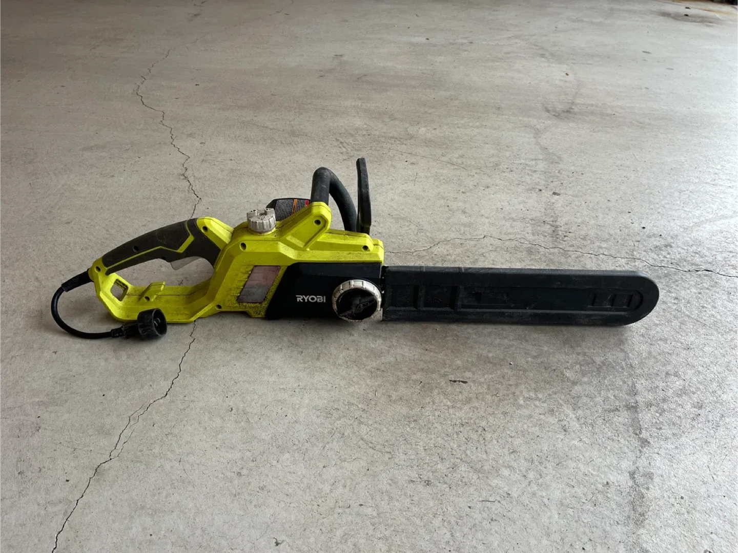 Ryobi 16 in. Electric Chainsaw image indicator(2)