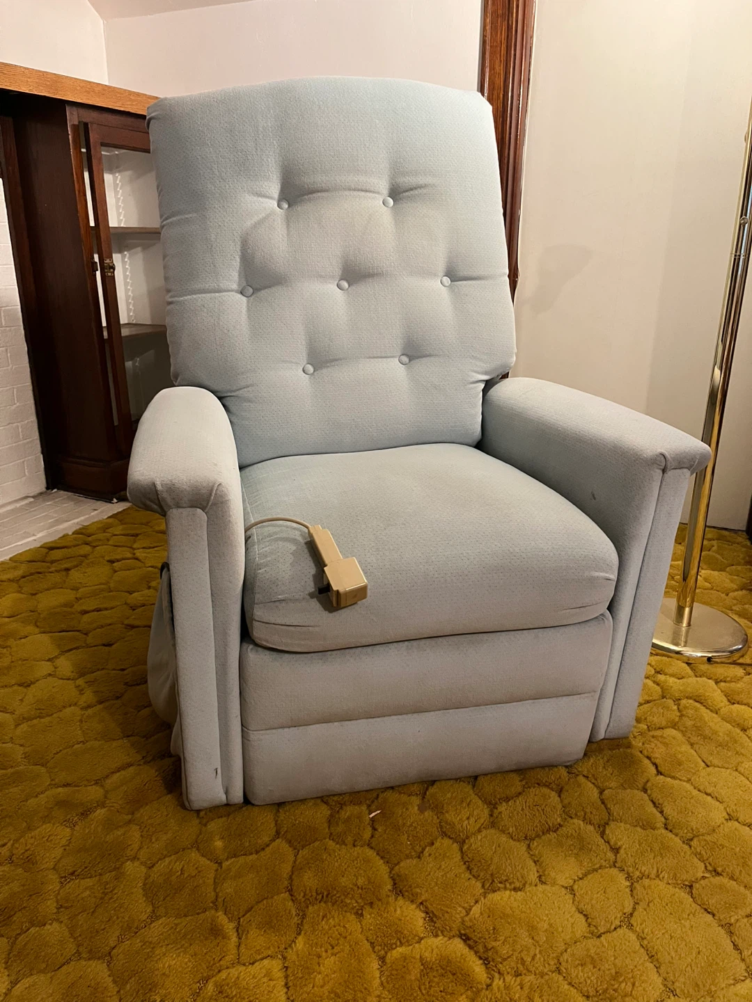 FREE Recliner, Lift chair, Vibration chair, all in one - photo 2