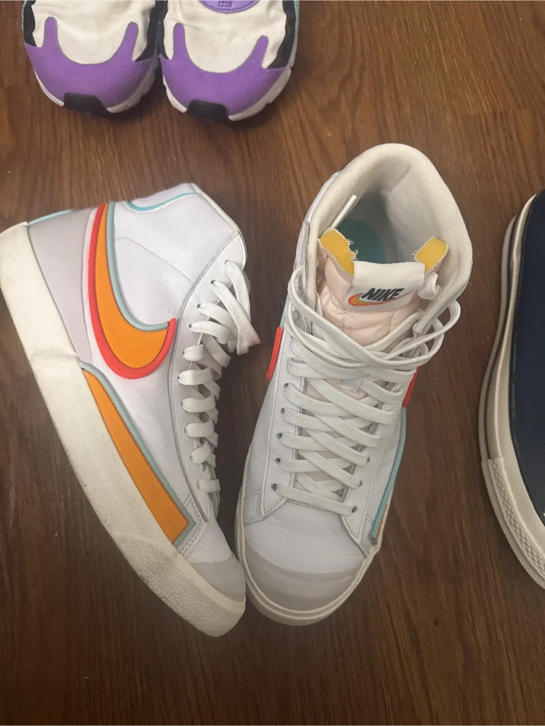 Nike Blazer Mid '77 White/Orange Sneakers thumbnail