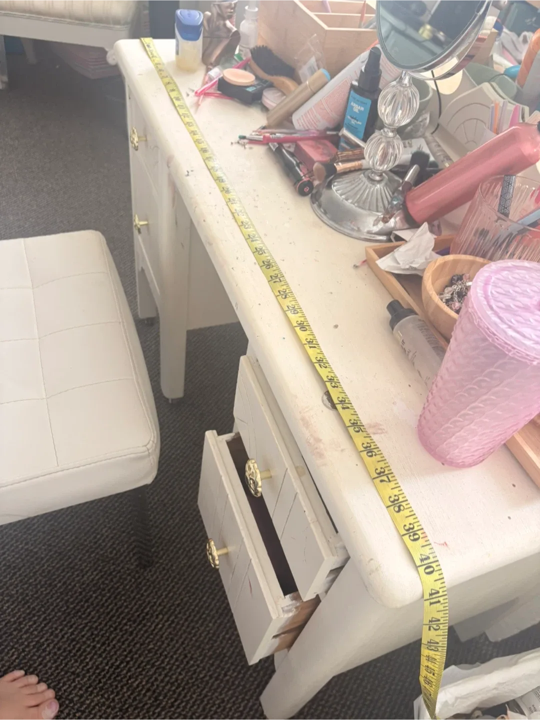 White Vanity Desk with Mirror image indicator(3)