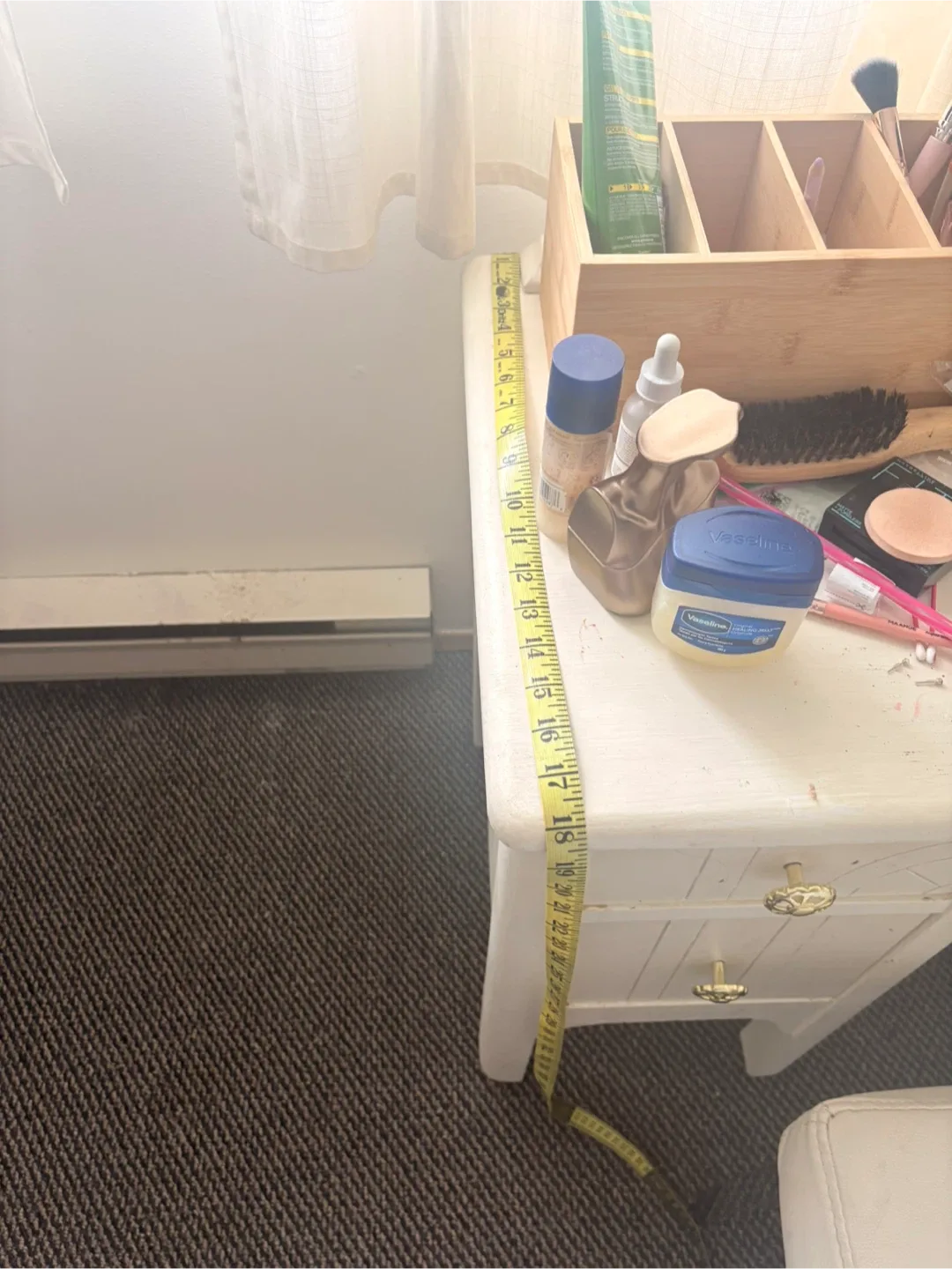 White Vanity Desk with Mirror image indicator(5)