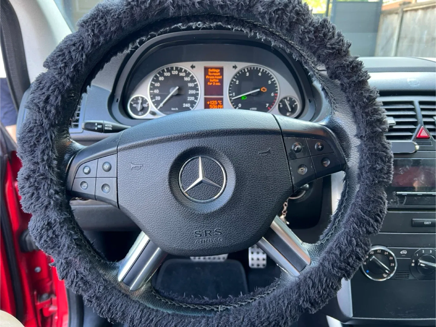 Mercedes-Benz B200 Turbo - Red Hatchback image indicator(10)