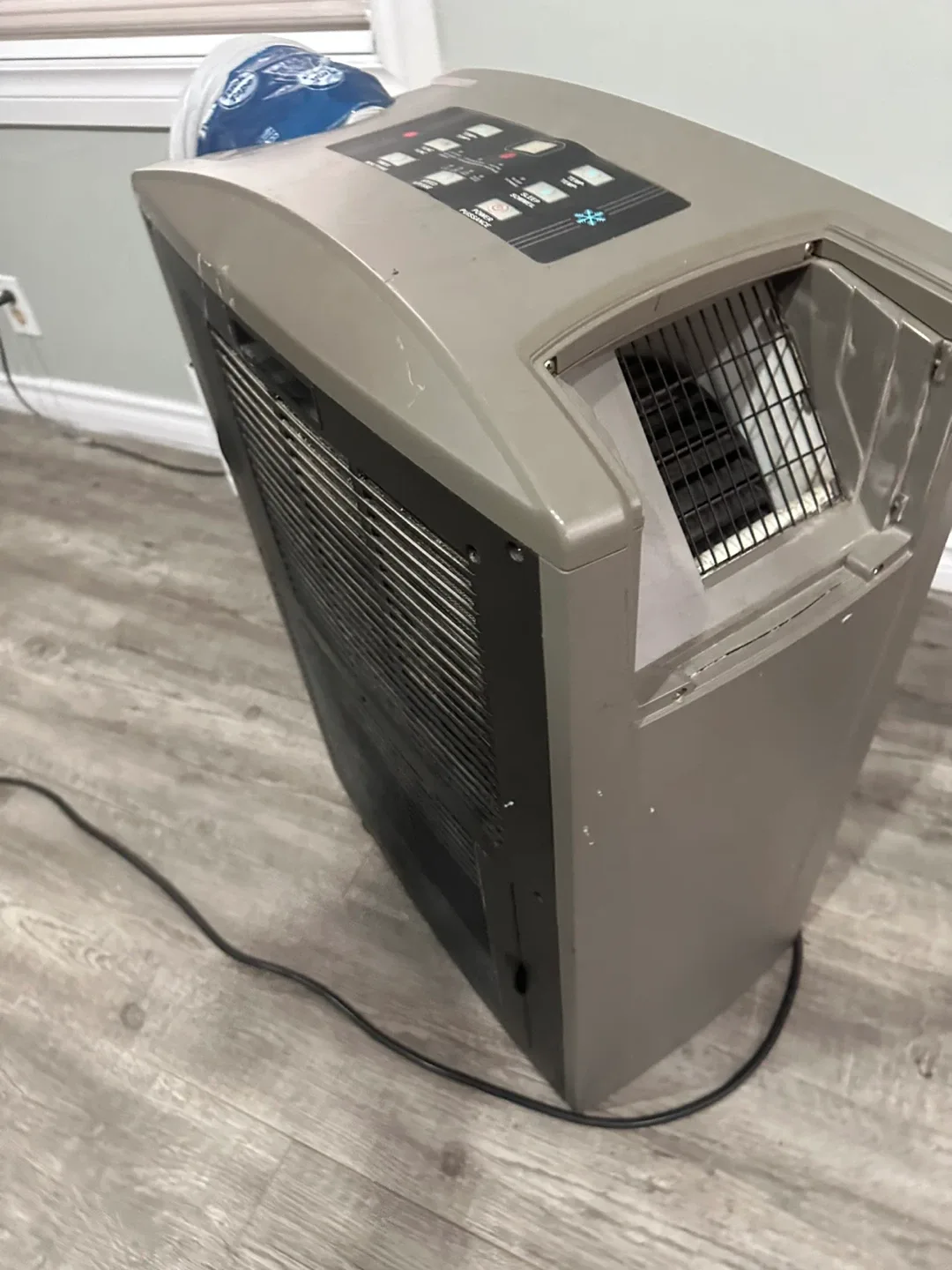 Portable Air Conditioner thumbnail