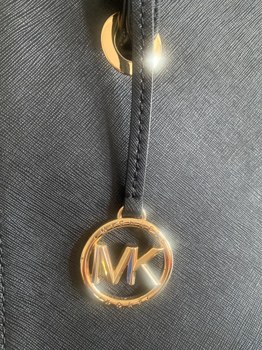 Michael Kors Black Tote Bag image indicator(3)