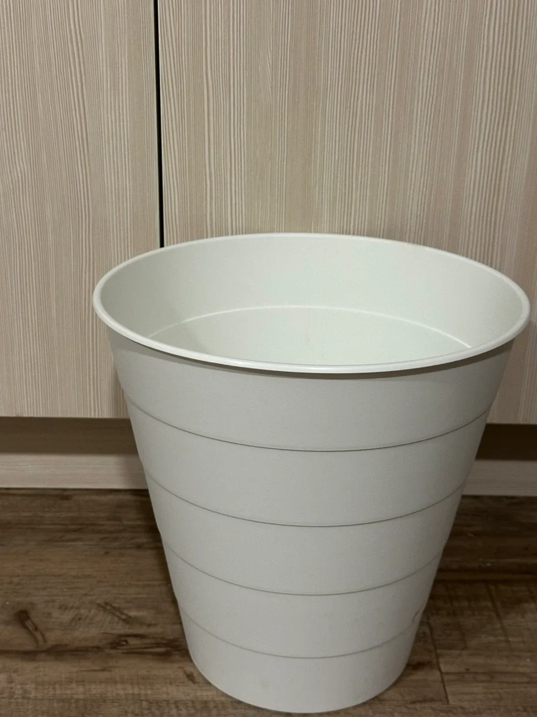 White Waste Basket thumbnail