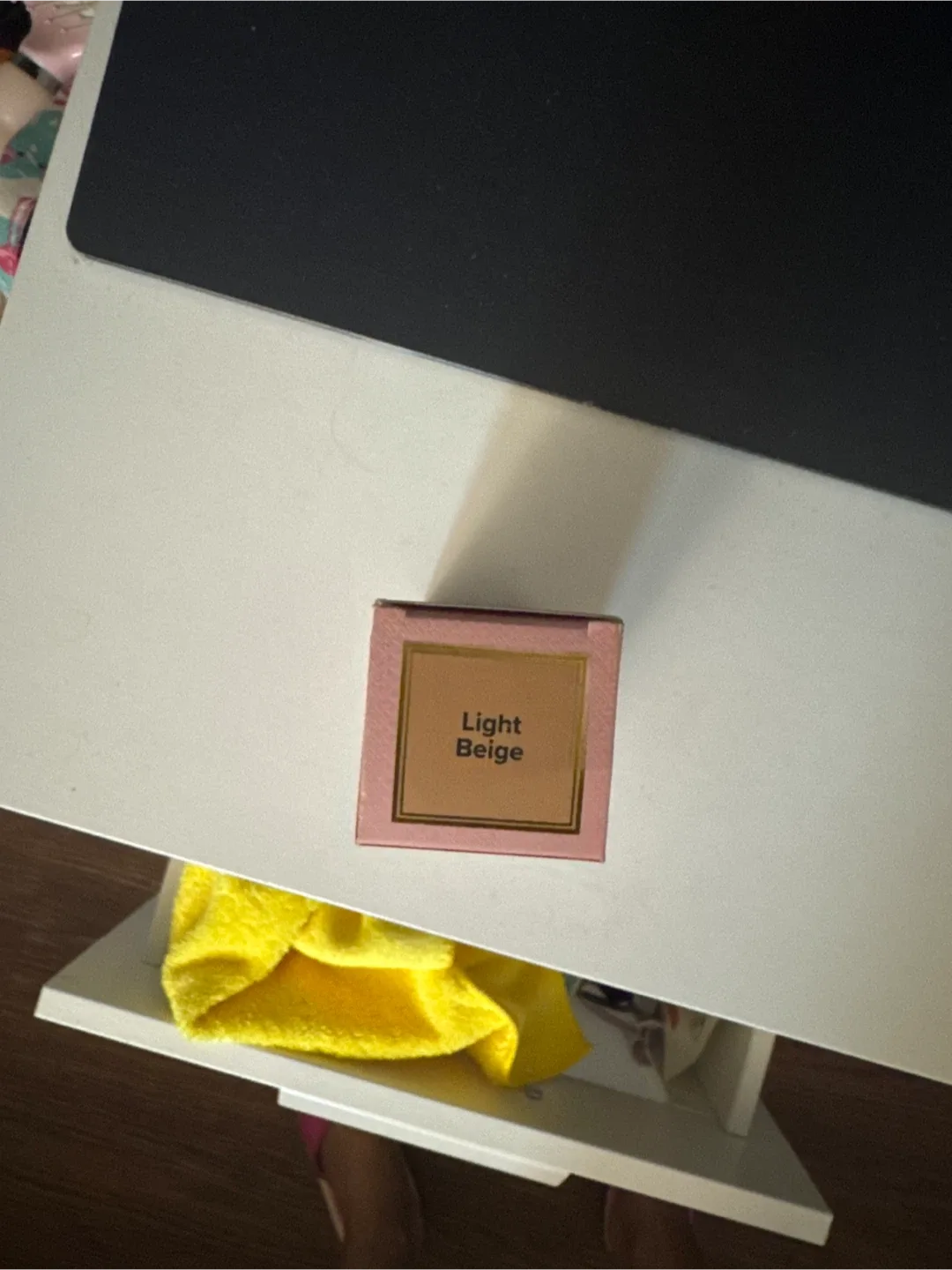 Too Faced Born This Way Foundation - Light Beige image indicator(2)