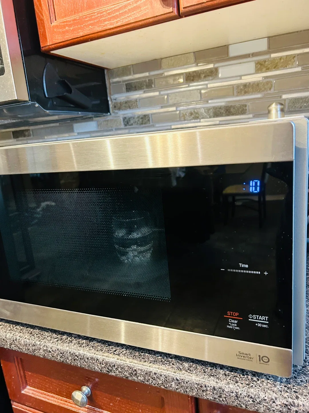 LG 1.5 cu. ft. NeoChef™ Microwave (Smart Inverter/EasyClean) image indicator(6)